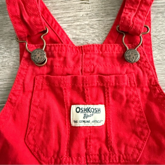 OshKosh B'gosh Red Girl Short Overalls size 2t - Picture 3 of 5